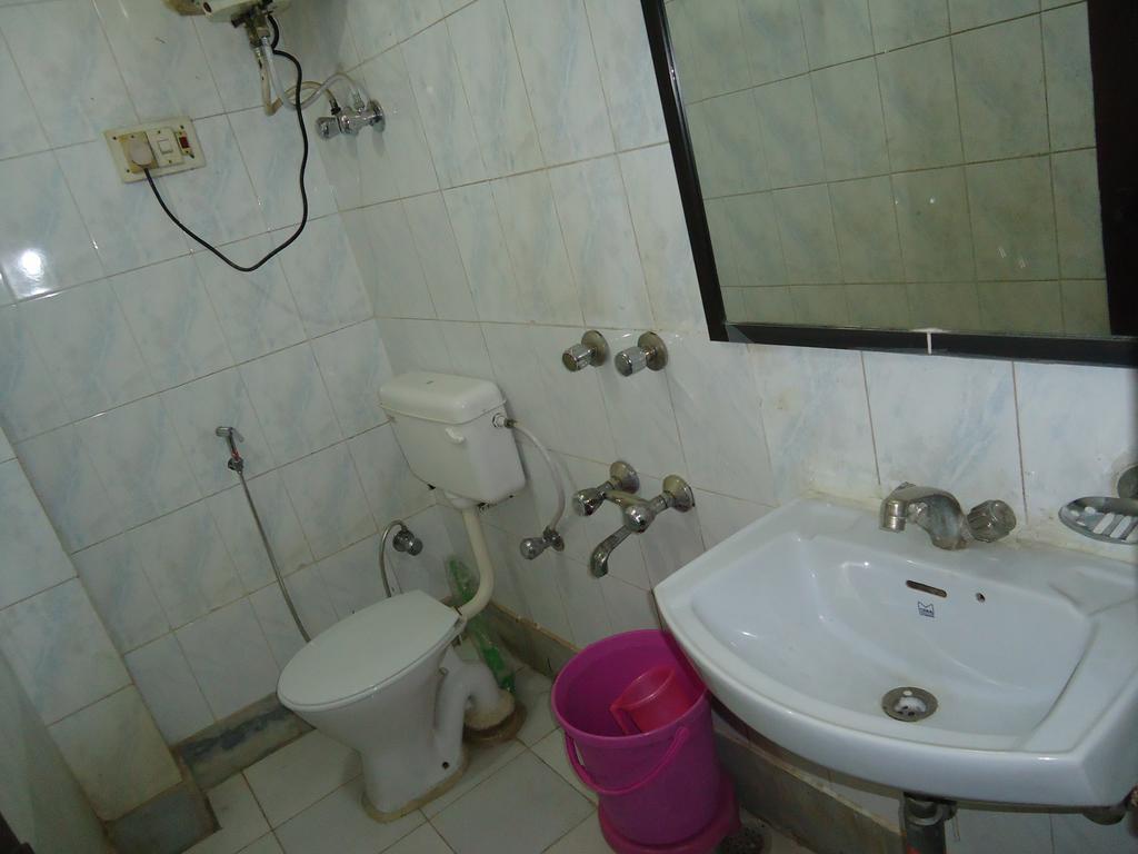 Hotel Sahara International Deluxe Neu-Delhi Zimmer foto