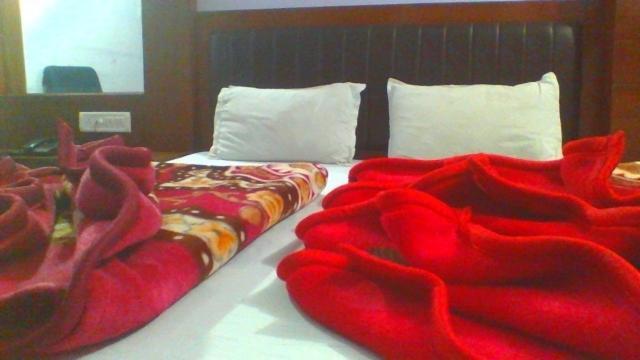 Hotel Sahara International Deluxe Neu-Delhi Zimmer foto