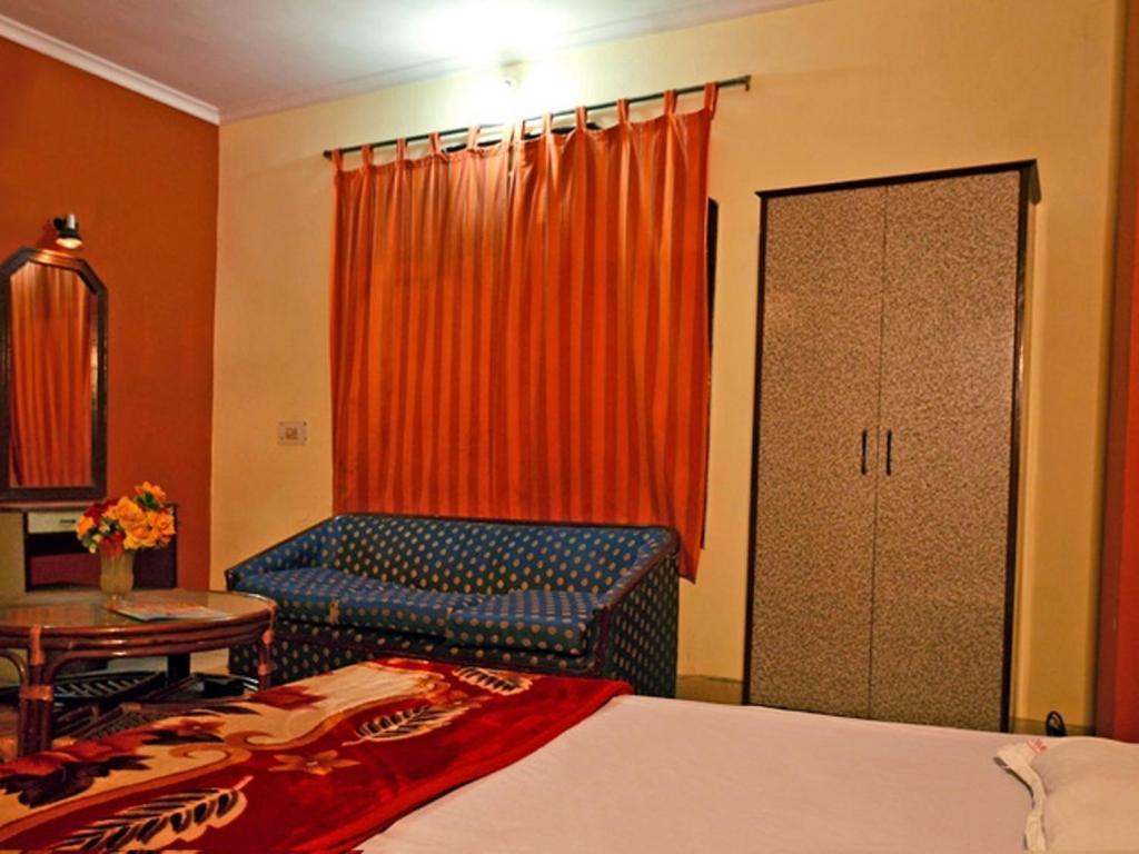 Hotel Sahara International Deluxe Neu-Delhi Exterior foto